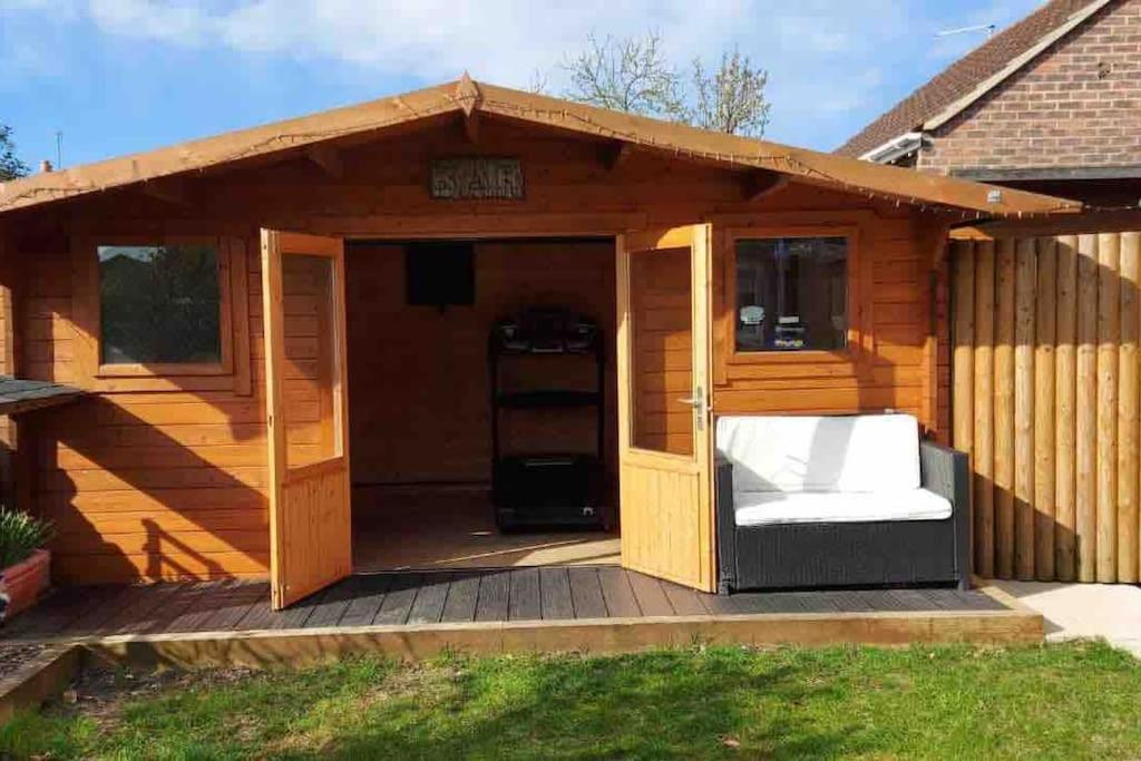 Modern 4 Bedroom House In Weymouth Sunny Corner Exterior foto