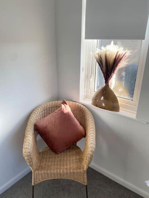 Modern 4 Bedroom House In Weymouth Sunny Corner Exterior foto